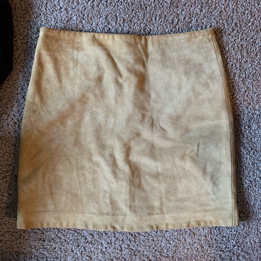 Vintage 2000s y2k Banana Republic suede tan mini skirt size 2